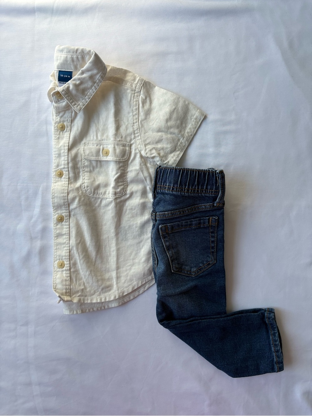 🚙 Baby boy Old Navy Cream Button-Up Shirt with Blue Jeans Kids Matching Set
